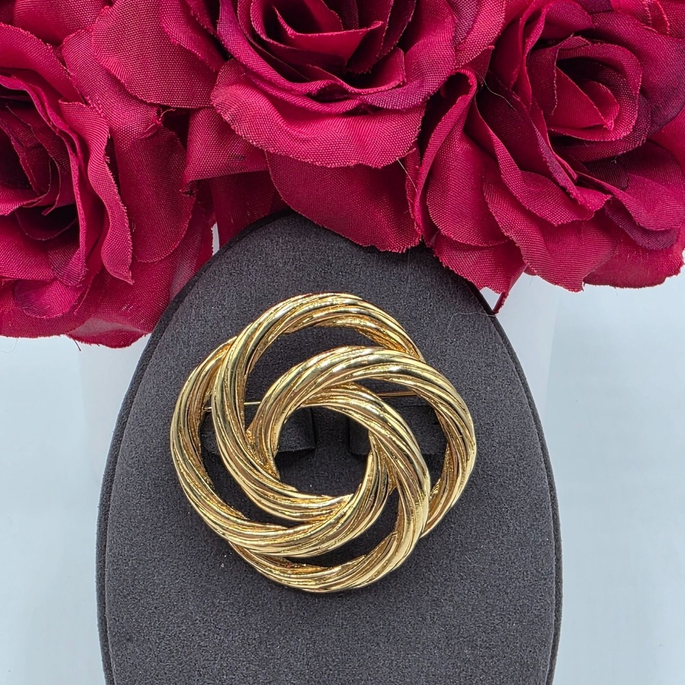 Vintage Monet Gold Tone Swirl Brooch Pin Abstract Design Signed Estate Jewelry